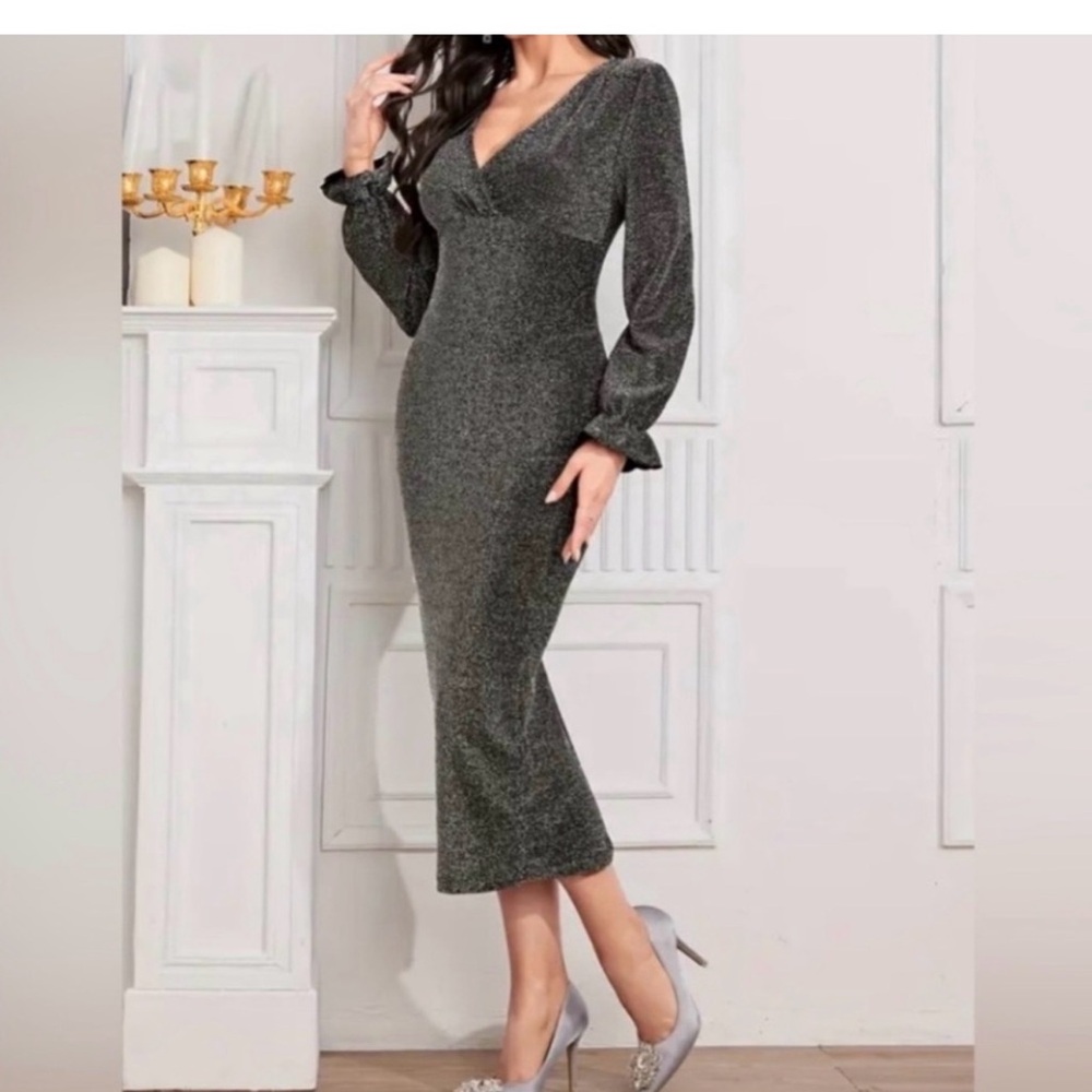 Elegant Gray Sparkling Long Sleeve Dress